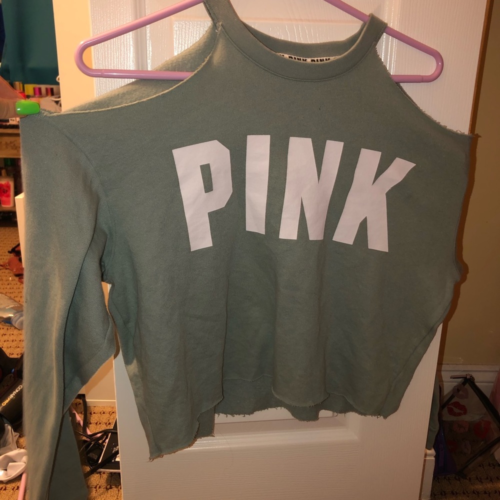 Xs pink vs off the shoulder crew